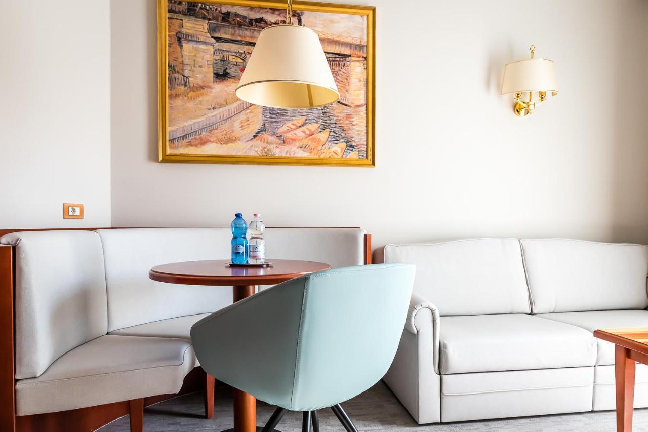 Mediterranee Family & Hotel