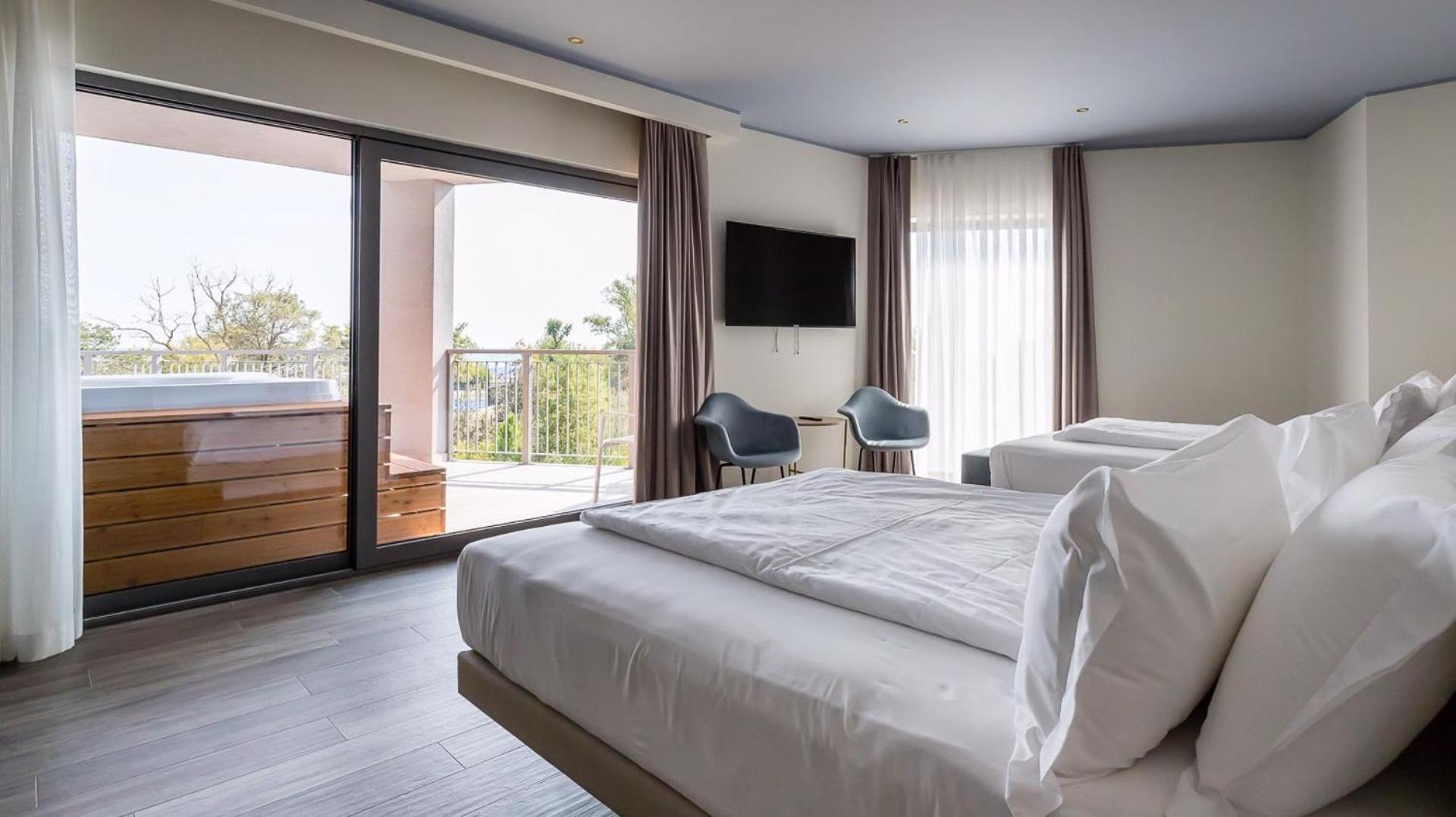 Hotel Mediterranee Family &